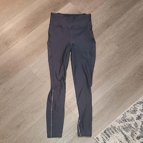 Pants - Lululemon Flurry Up Super High-Rise Tight 28" Size 6